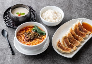 想吃担担面　サンロード店